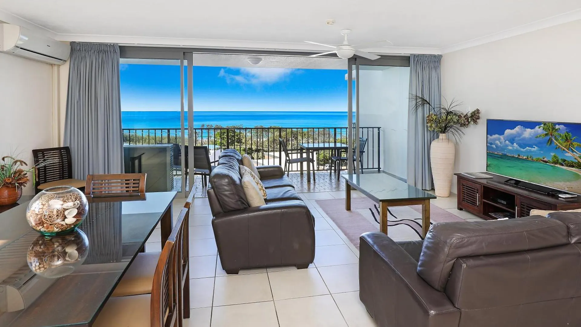 Majorca Isle Beachside Resort Maroochydore