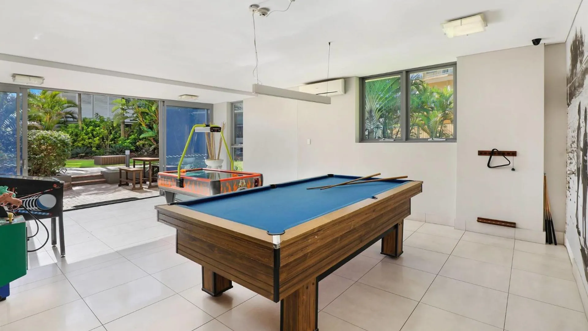 Majorca Isle Beachside Resort Maroochydore