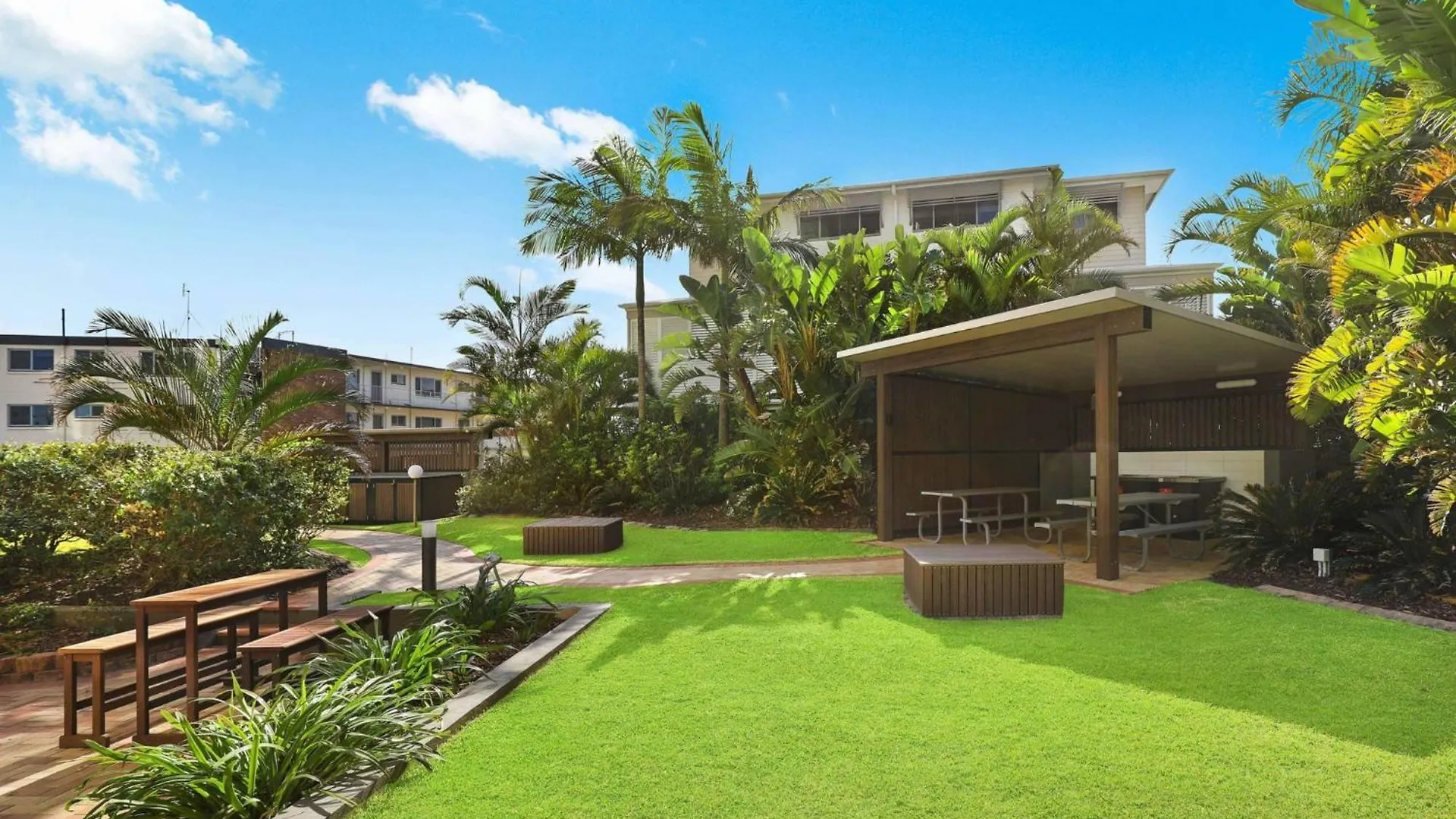 Majorca Isle Beachside Resort Maroochydore
