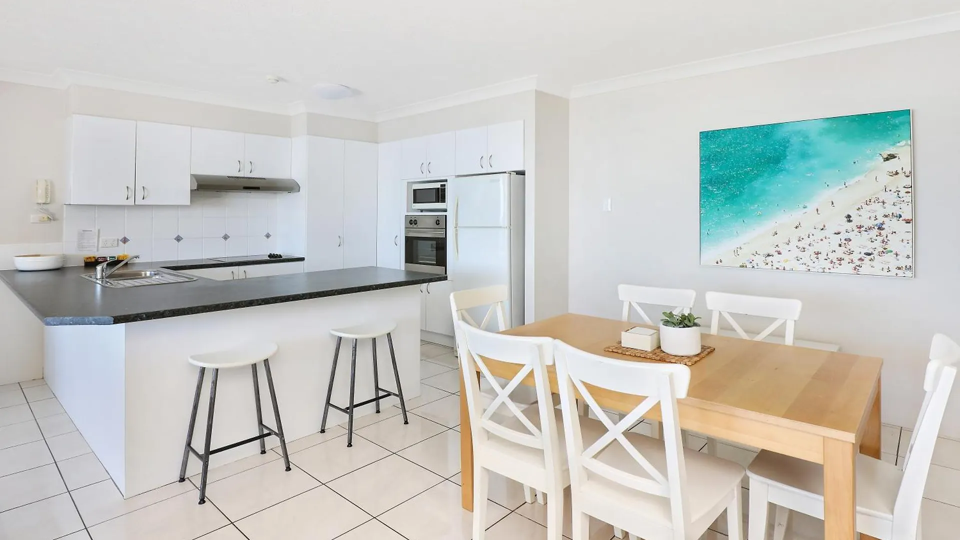 Majorca Isle Beachside Resort Maroochydore