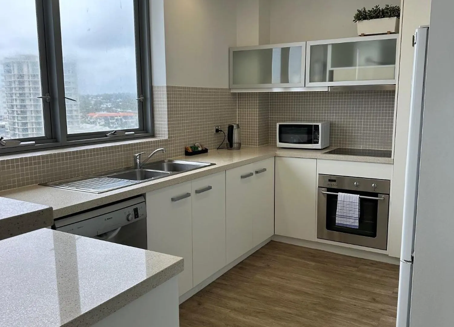 Majorca Isle Beachside Resort Maroochydore